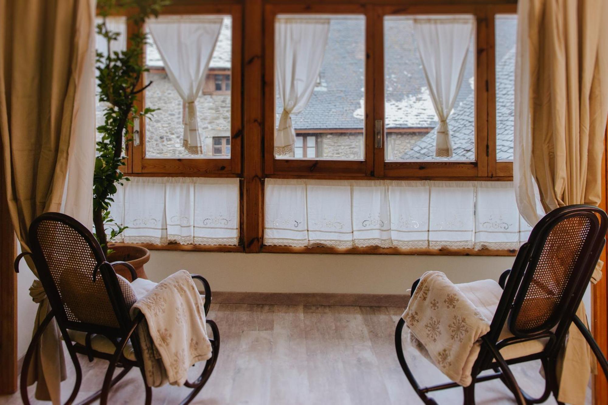 Casa Rural Valle De Tena 萨连特加列戈 外观 照片