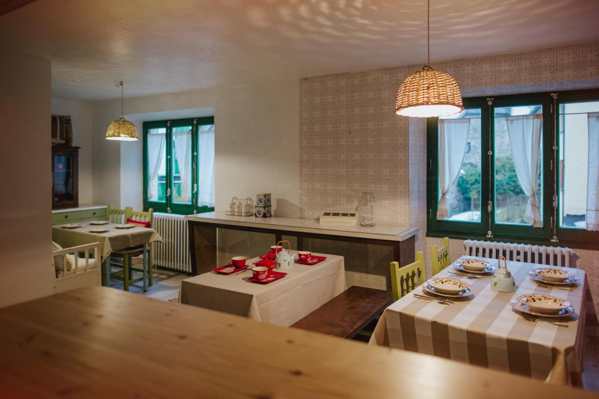 Casa Rural Valle De Tena 萨连特加列戈 外观 照片