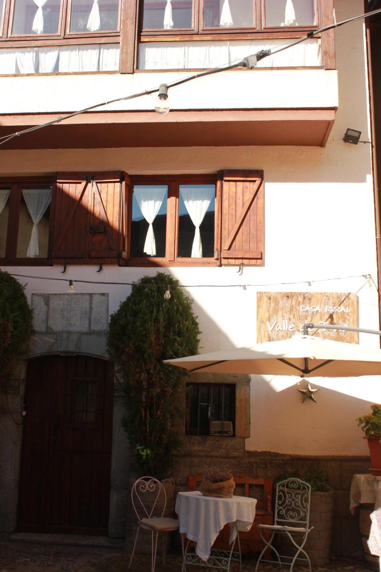 Casa Rural Valle De Tena 萨连特加列戈 外观 照片