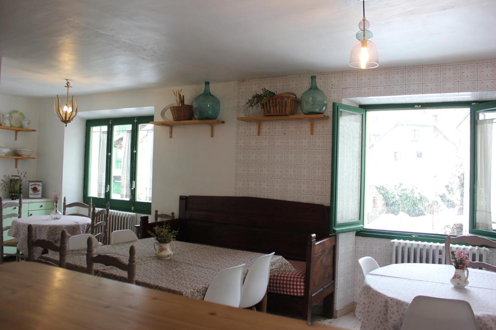 Casa Rural Valle De Tena 萨连特加列戈 外观 照片
