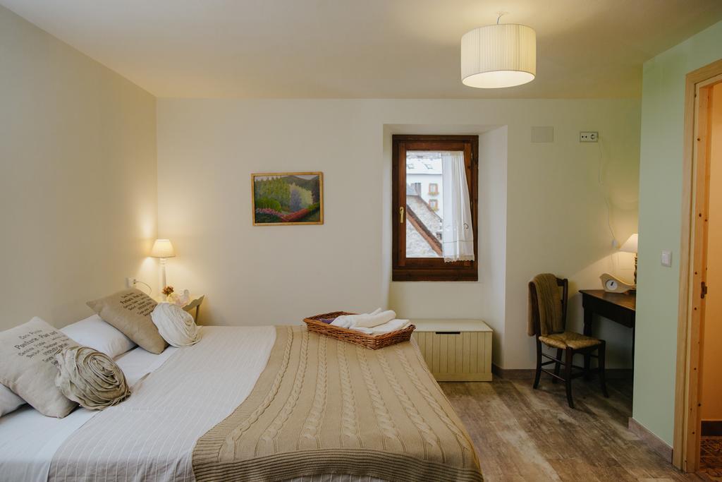 Casa Rural Valle De Tena 萨连特加列戈 外观 照片